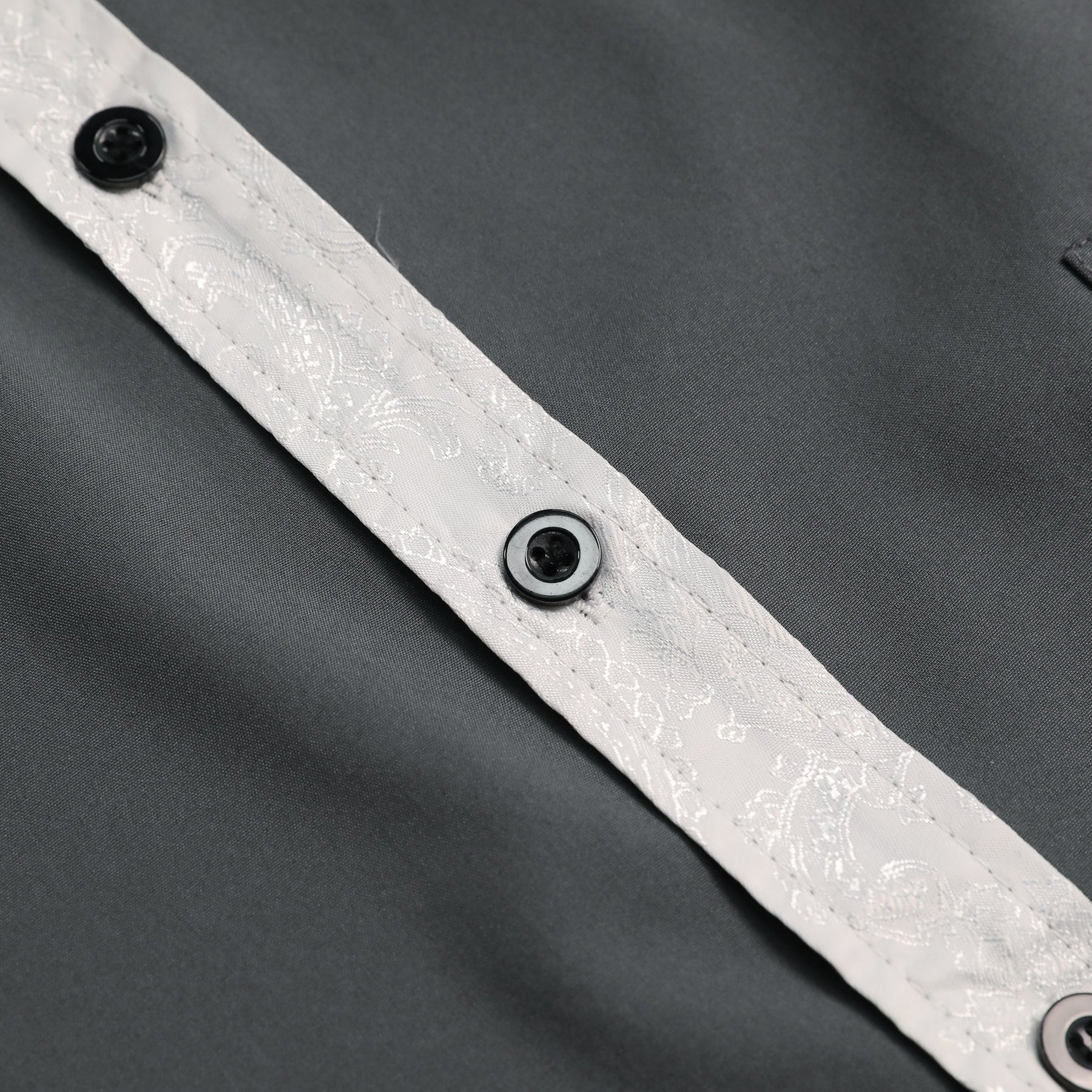 Men's long-sleeved casual shirt with a sky blue lapel and gray collar