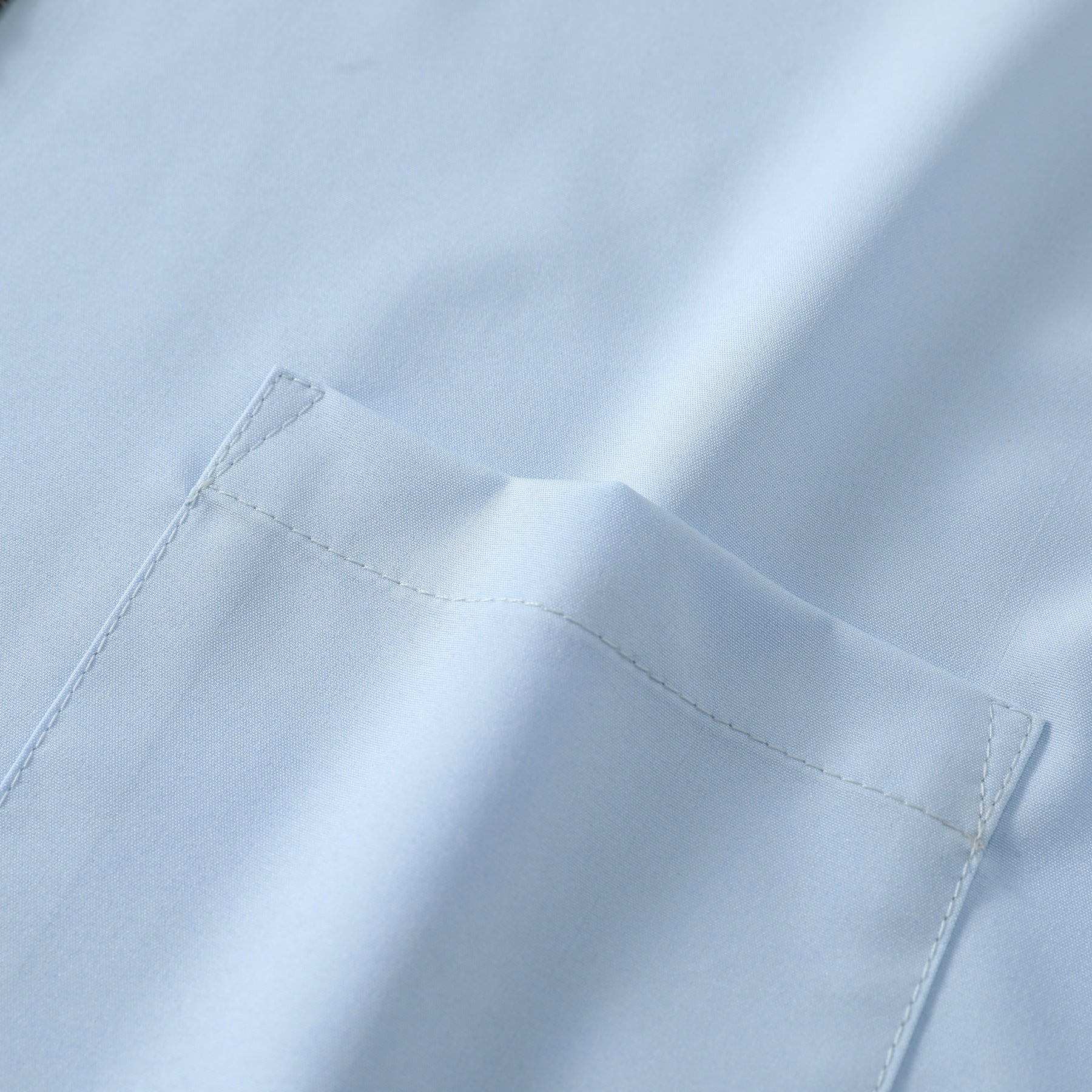 Men's long-sleeved casual shirt with a sky blue lapel and gray collar