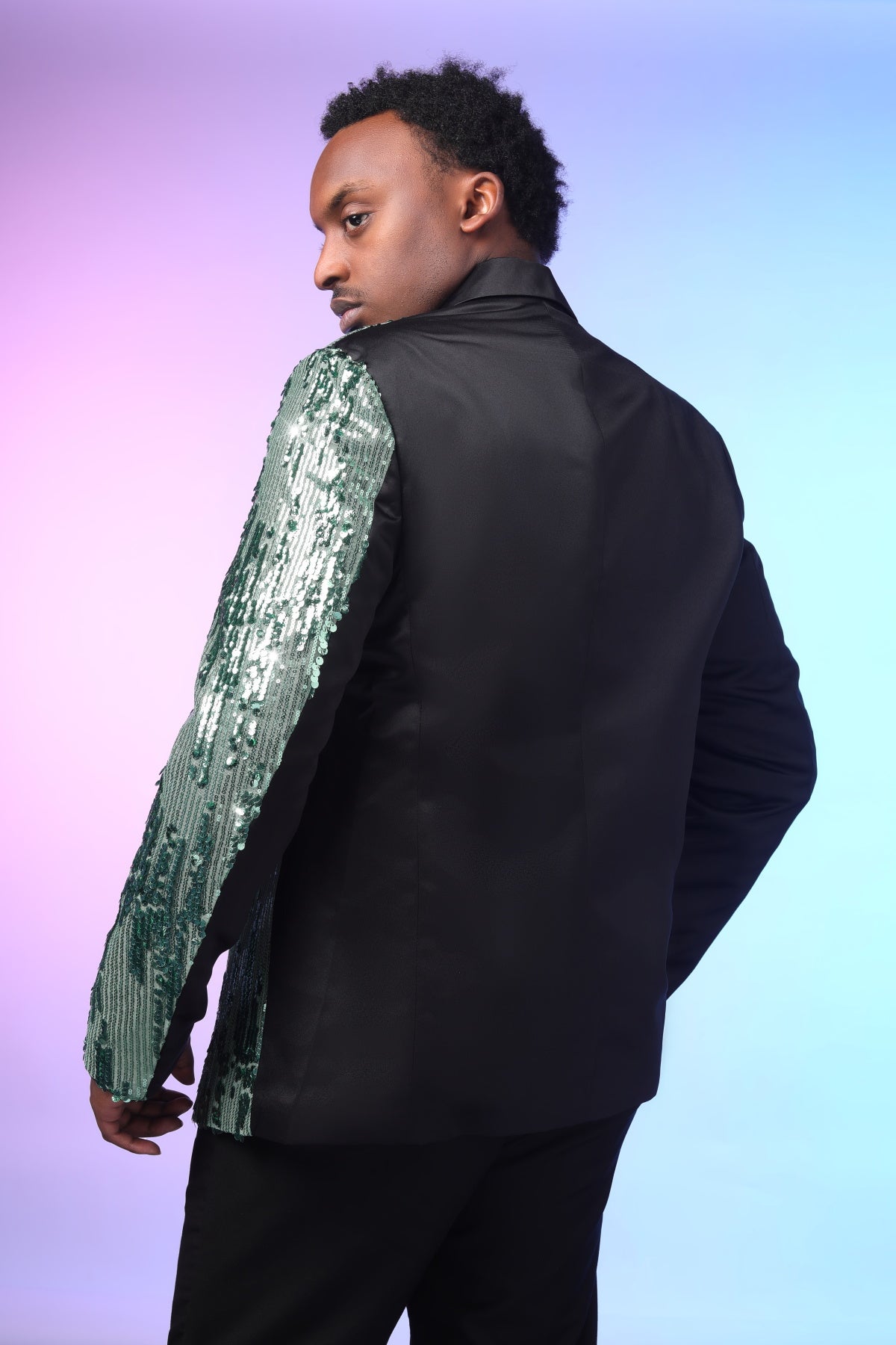 Green # Men's slim fit half-sequin blazer with notched lapel and single-button closure, green sparkle suit jacket with unique sequin pattern and 3D tailored fit for party, prom, wedding and stage performance, isolated on white background.