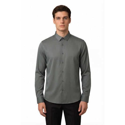 White # Men's slim fit non-iron dress shirt, 4-way stretch UV protective business casual shirt with spread collar, crisp white button-up for office, daily work and formal events, isolated on white background.