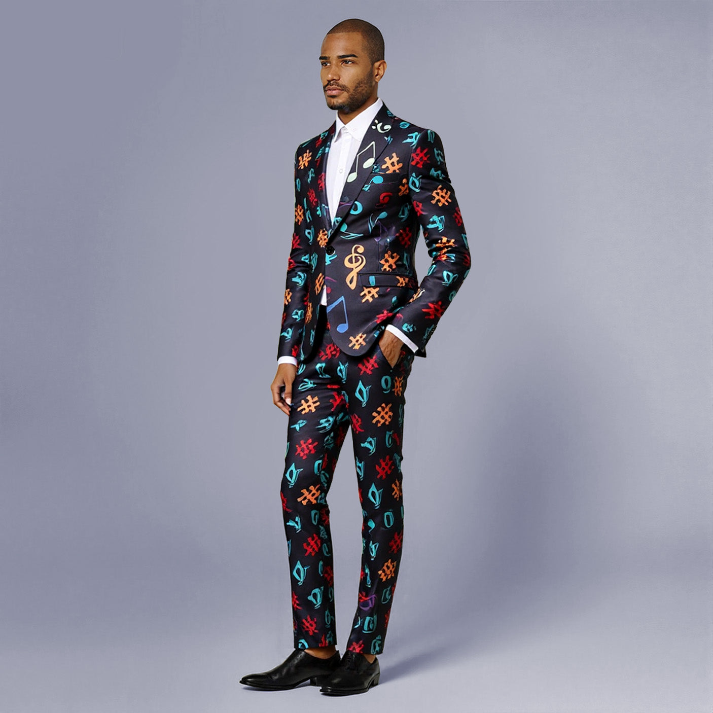 Black # Men's slim fit 2-piece music notes printed suit with notch lapel and single-breasted closure, black novelty print blazer jacket with matching trousers, creative musical note pattern formal wear for party, prom, wedding and daily wear, isolated on white background.