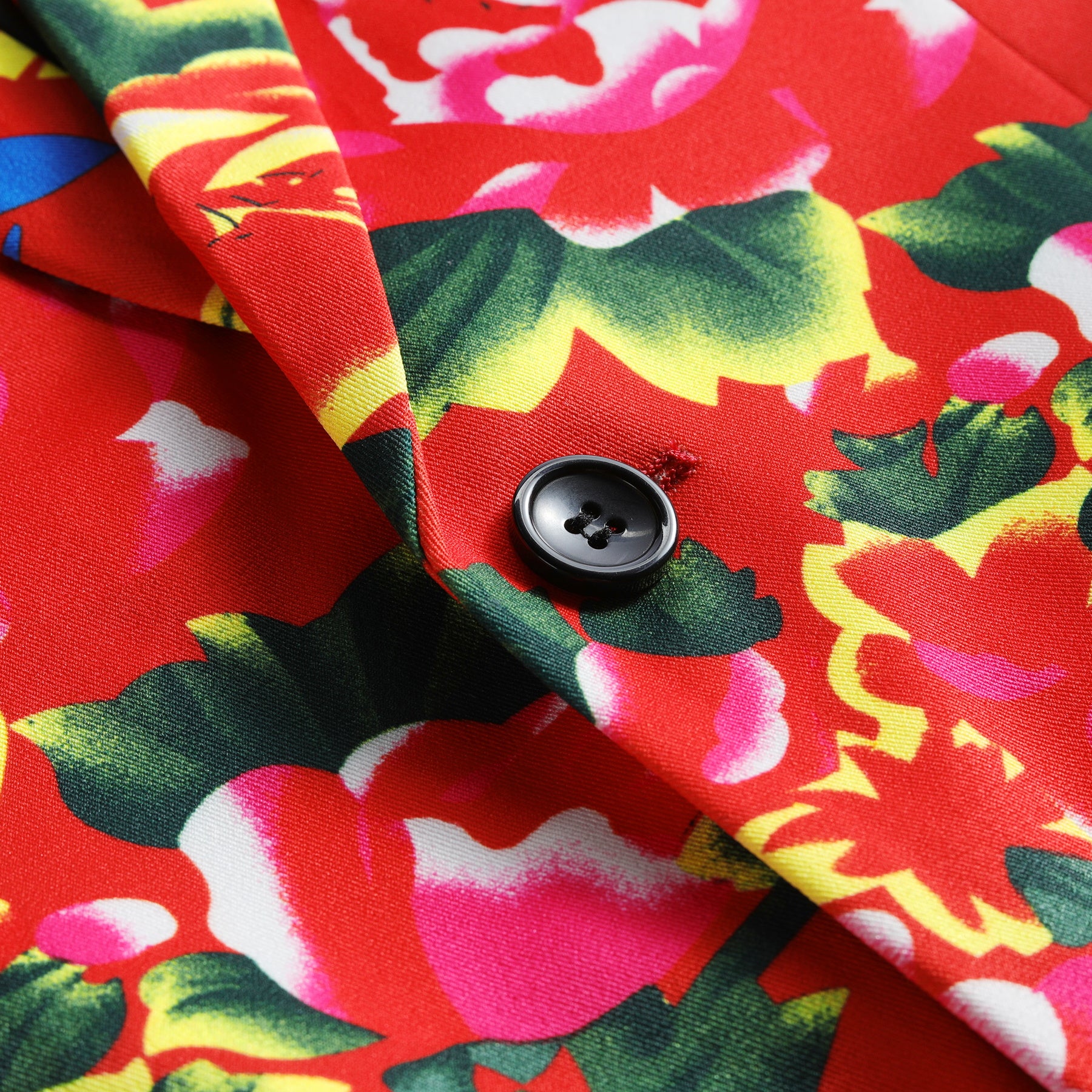 Red # Men's 2-piece big flower printed suit with notch lapel and single-breasted closure, red floral blazer jacket with matching trousers, comfortable high-quality fabric formal wear for party, wedding, prom and festive occasions, isolated on white background.