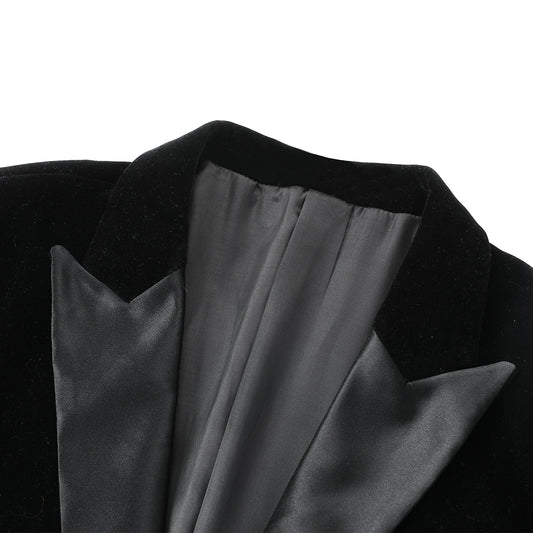 Black # Men's slim fit velvet tuxedo blazer with satin peaked lapel and single-breasted button closure, elegant black formal suit jacket with three-button cuffs and full lining for wedding, prom, party and evening events, isolated on white background.