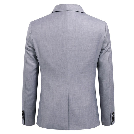 Light Grey # Men's classic two-button blazer with notched lapel and single-breasted closure, light grey solid sport coat jacket with four-button cuffs and exquisite handkerchief pocket for business, office, wedding and casual daily wear, isolated on white background.